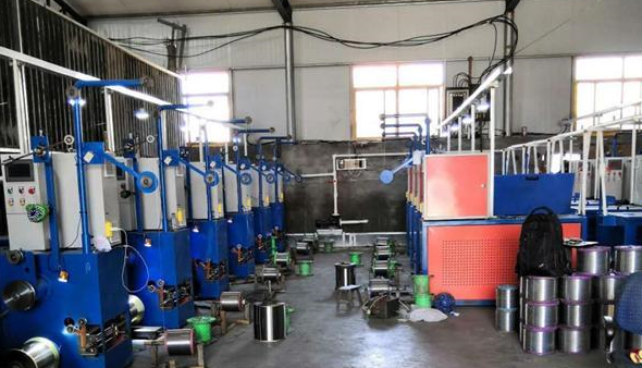 德瑞斯變頻器應(yīng)用-拉絲機現(xiàn)場